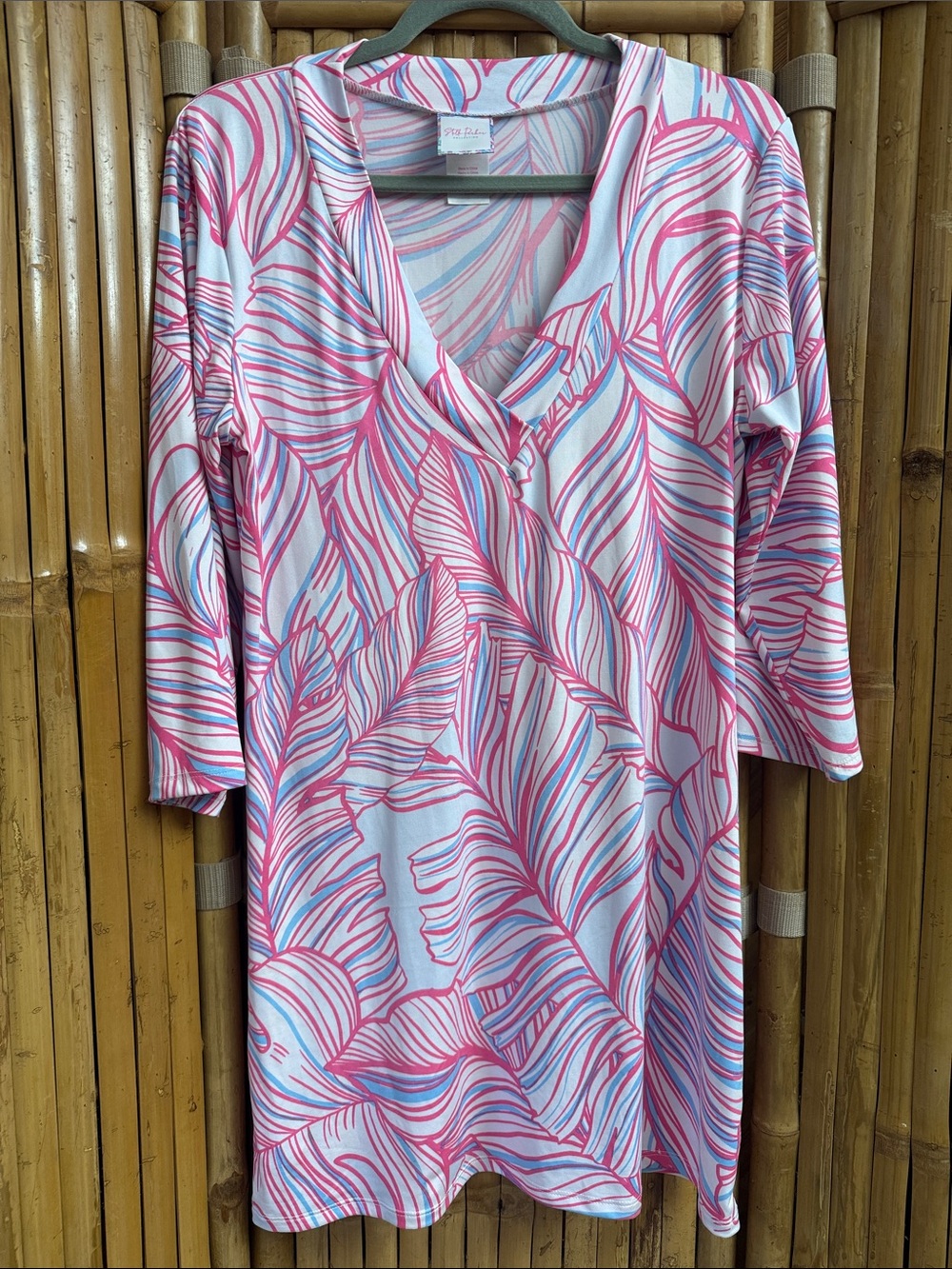 Pink & Blue Leaf-Print V-Neck Women's Coverup Tunic